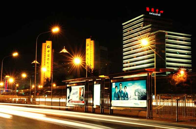 候车亭广告媒体案例-万利官网